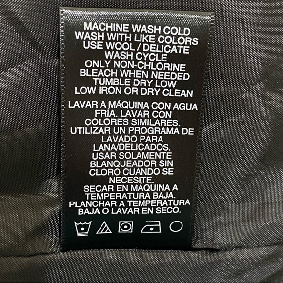 Norma Kamali Boyfriend Jacket Black Pinstripe Blazer Sz 10 - Picture 9 of 10